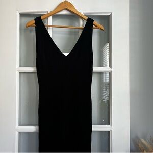 House of Harlow 1960 Black Sleeveless V-Neck Maxi Dress